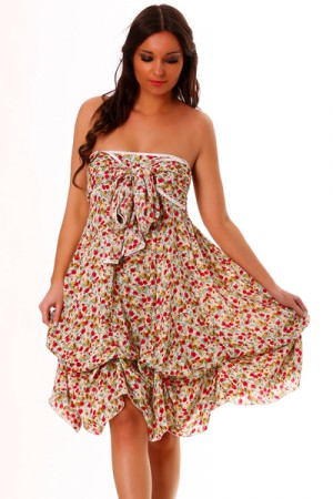 Magnifique robe liberty beige croisé à la poitrine. 14€