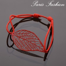 Bracelet élastique rouge fine feuille 2 cm      6€